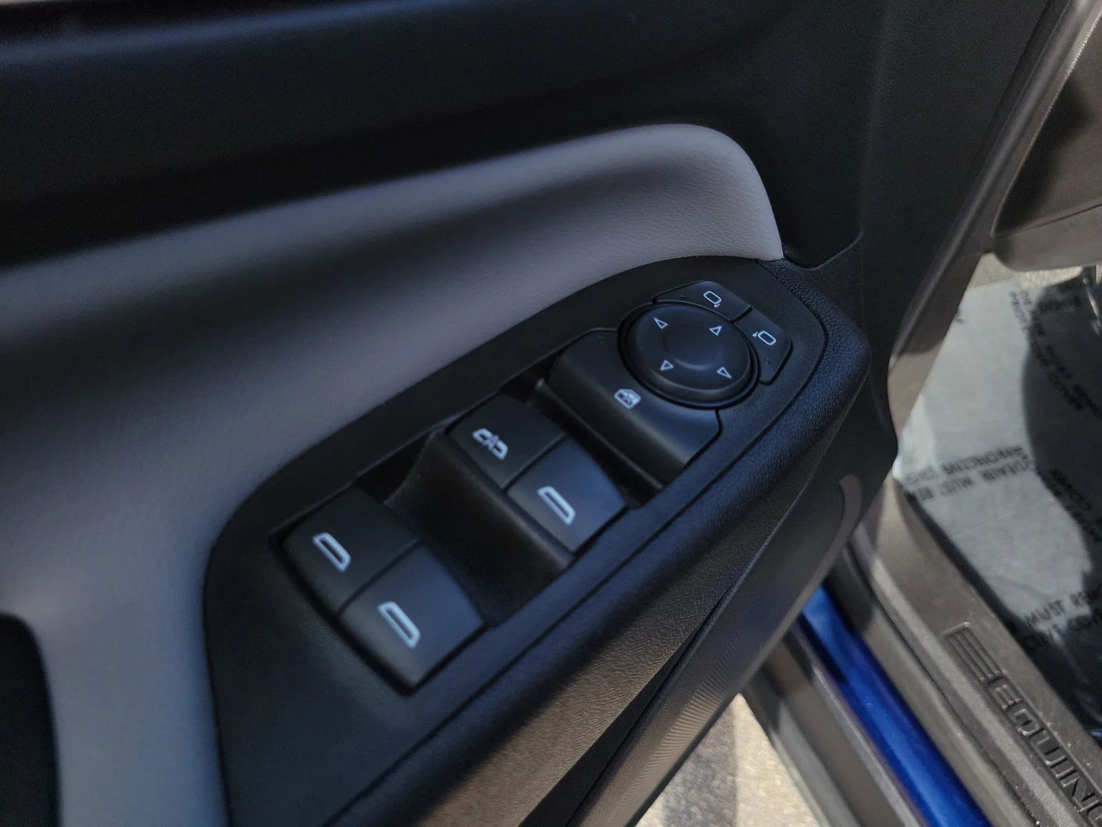 2023 Chevrolet Equinox LS photo 22