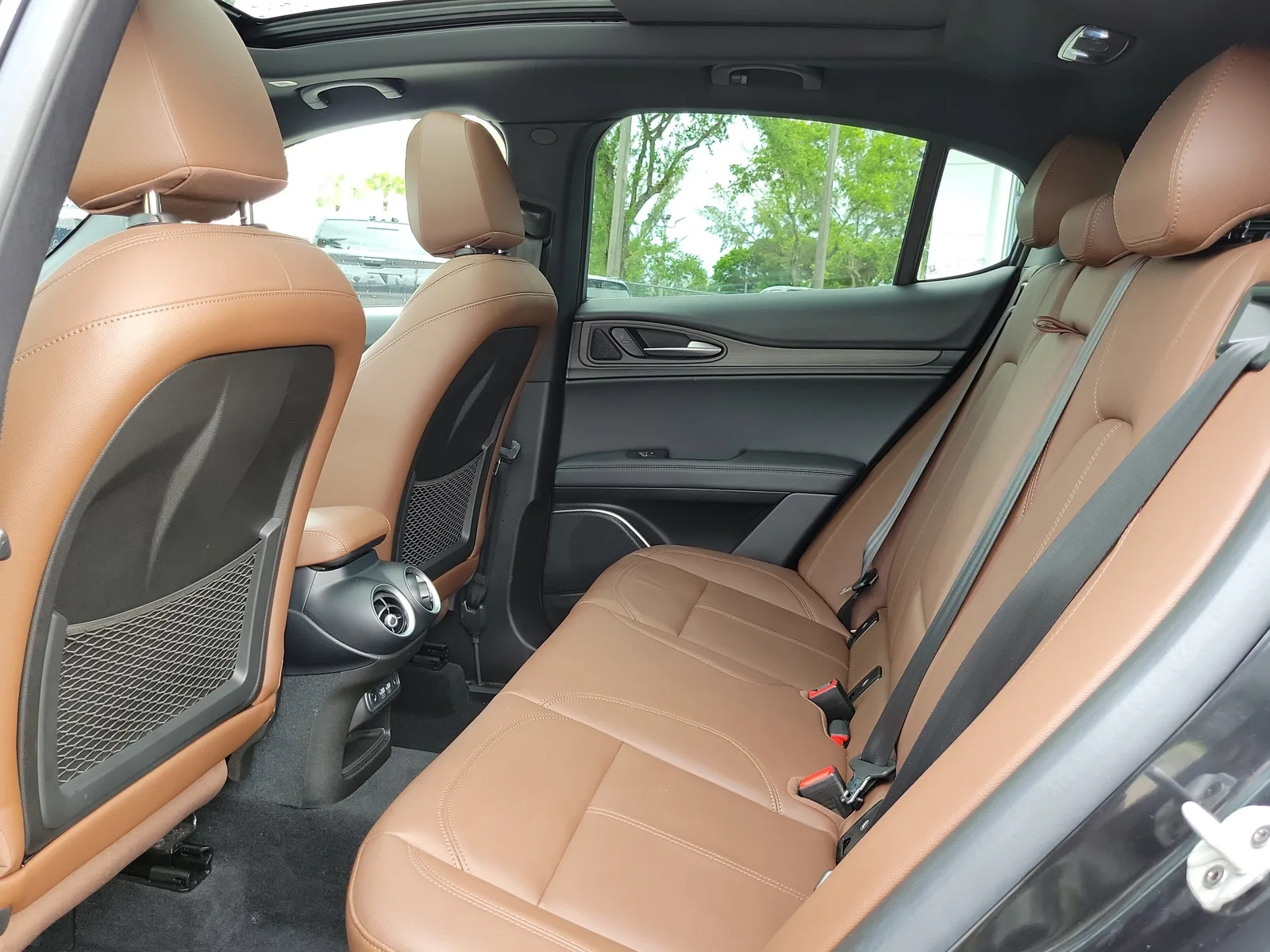 2022 Alfa Romeo Stelvio Ti photo 14