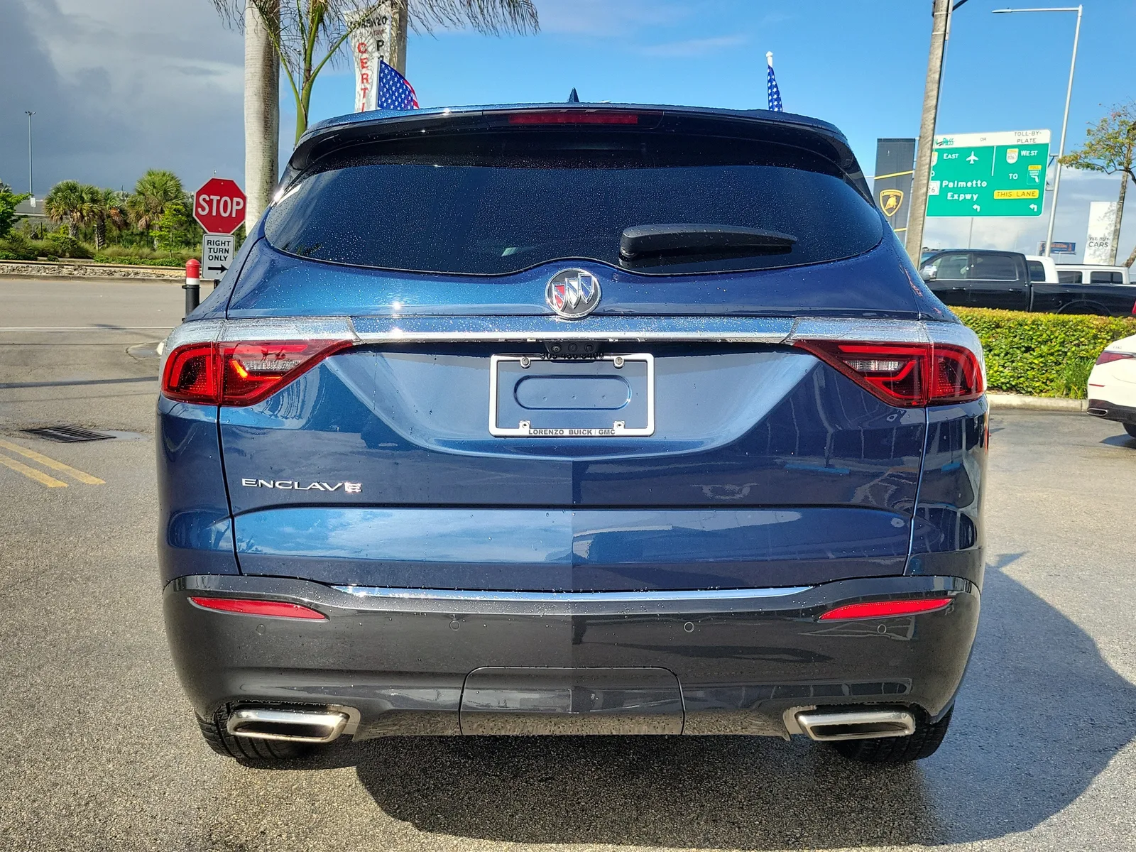 2023 Buick Enclave Premium photo 6