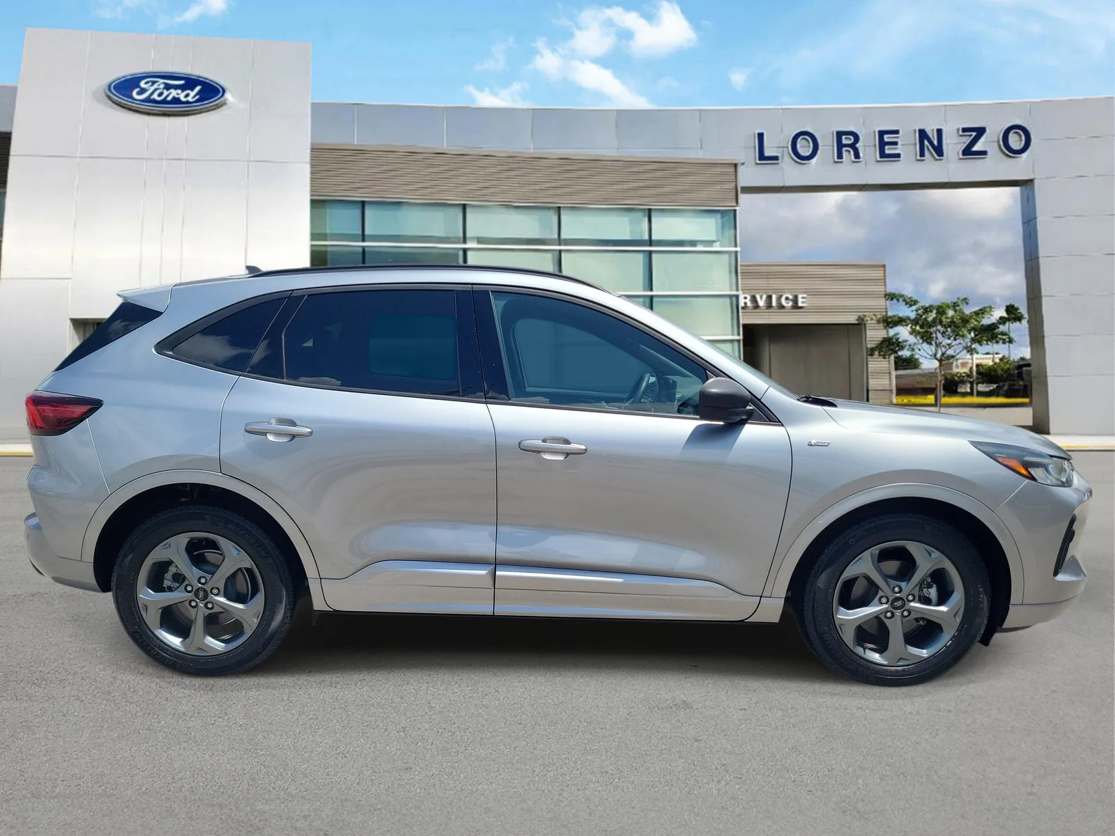 2024 Ford Escape ST-Line photo 4