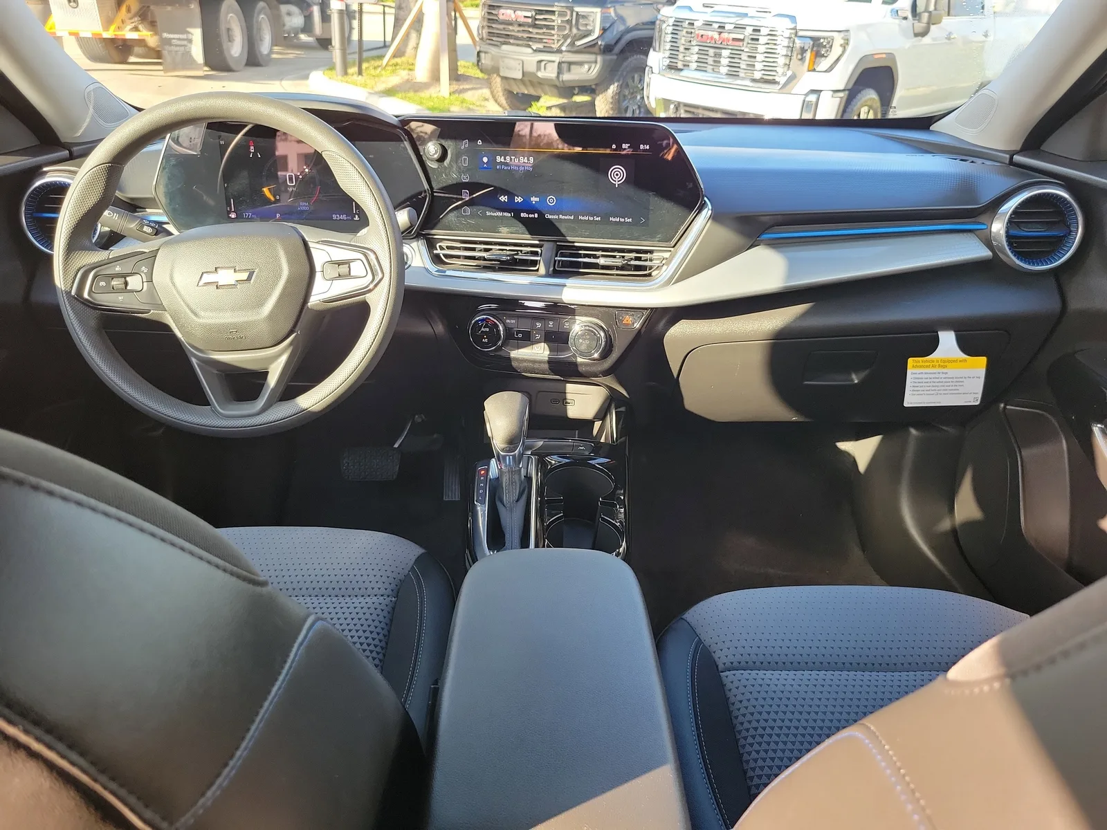 2025 Chevrolet Trax LT photo 16