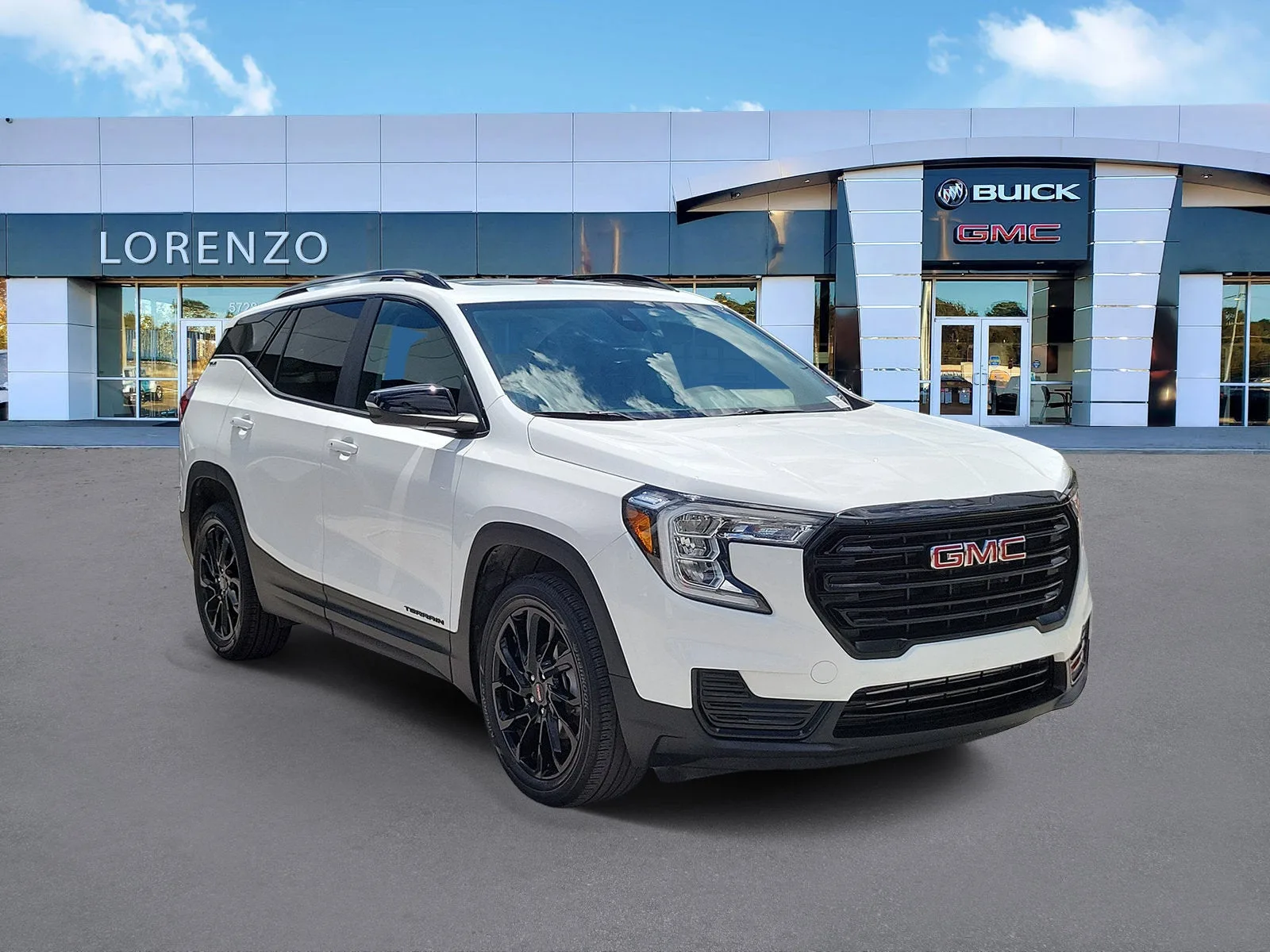 2023 GMC Terrain SLE photo 3
