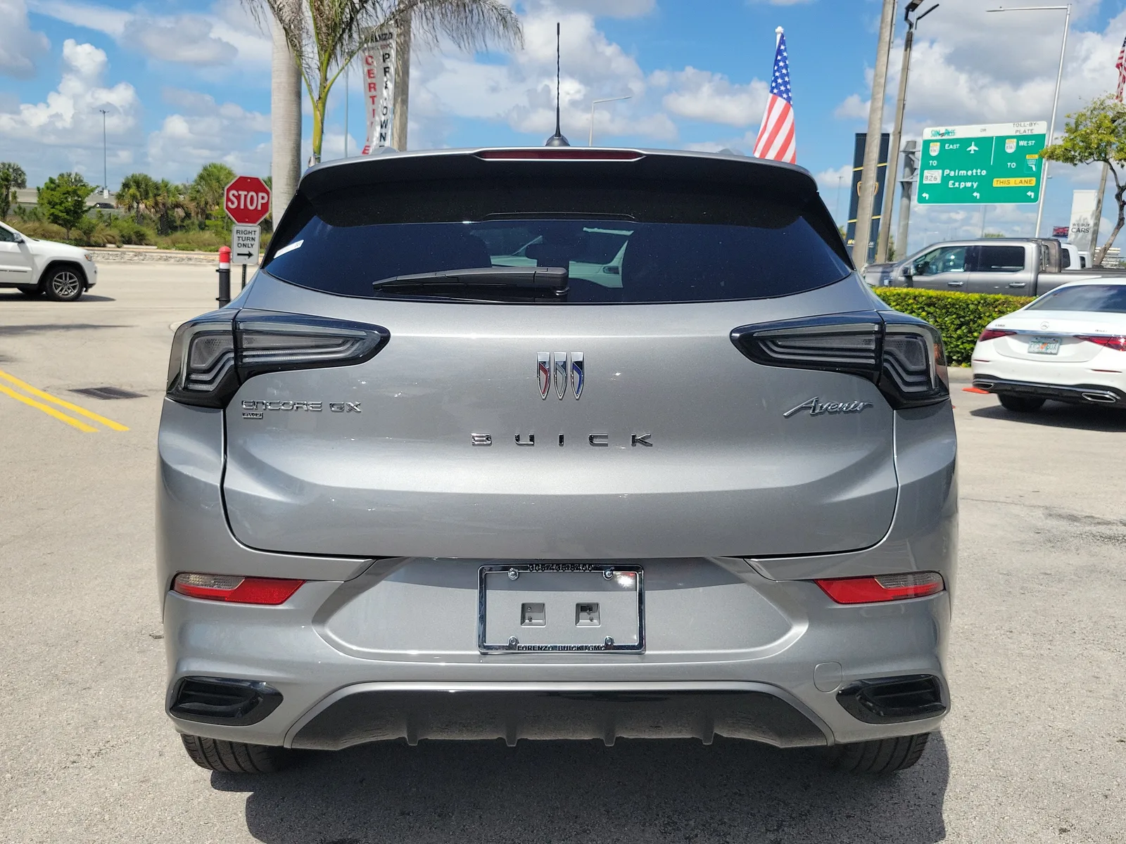 2024 Buick Encore GX Avenir photo 6