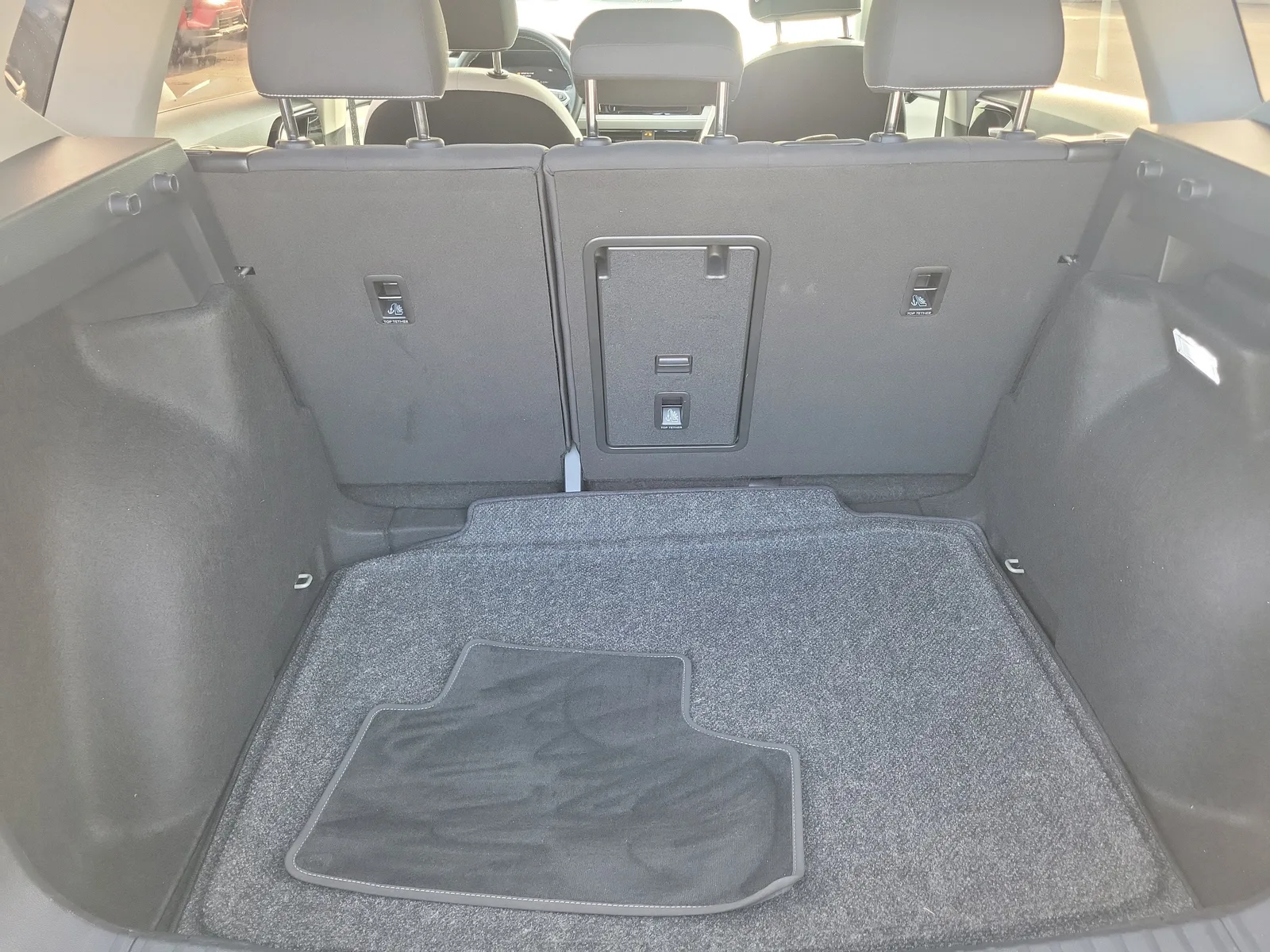2025 Volkswagen Taos S photo 16
