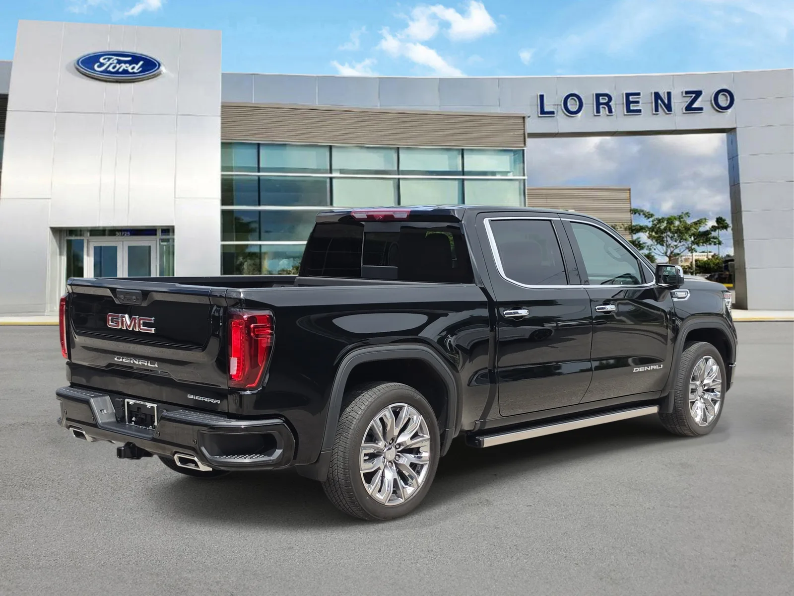 2025 GMC Sierra 1500 Denali 4WD Diesel photo 4