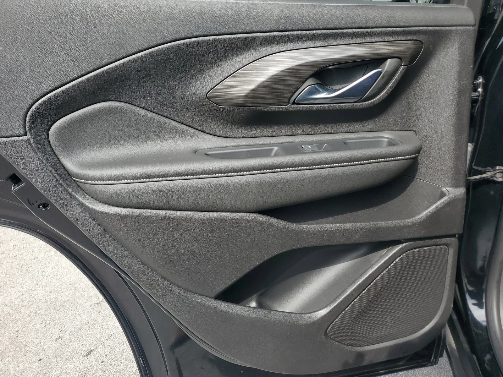 2024 GMC Terrain SLE photo 27