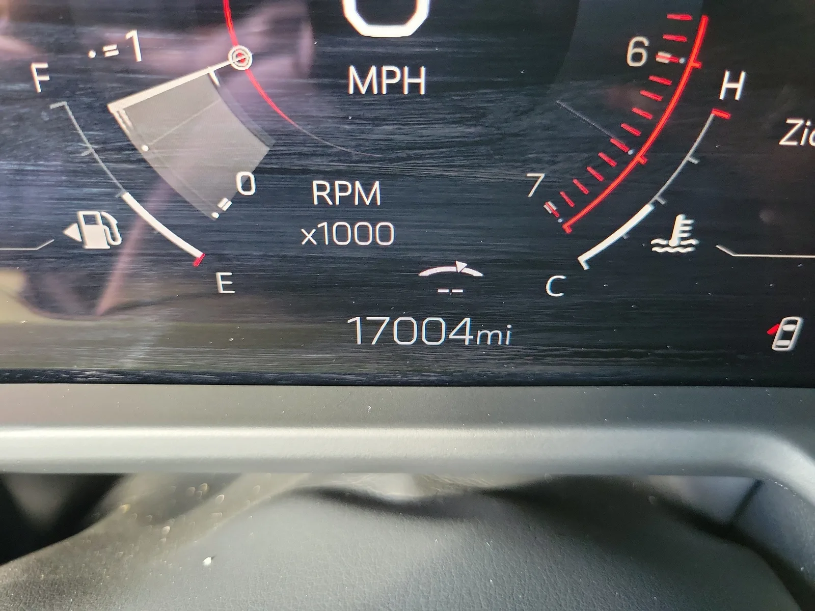 2025 GMC Acadia Denali photo 30