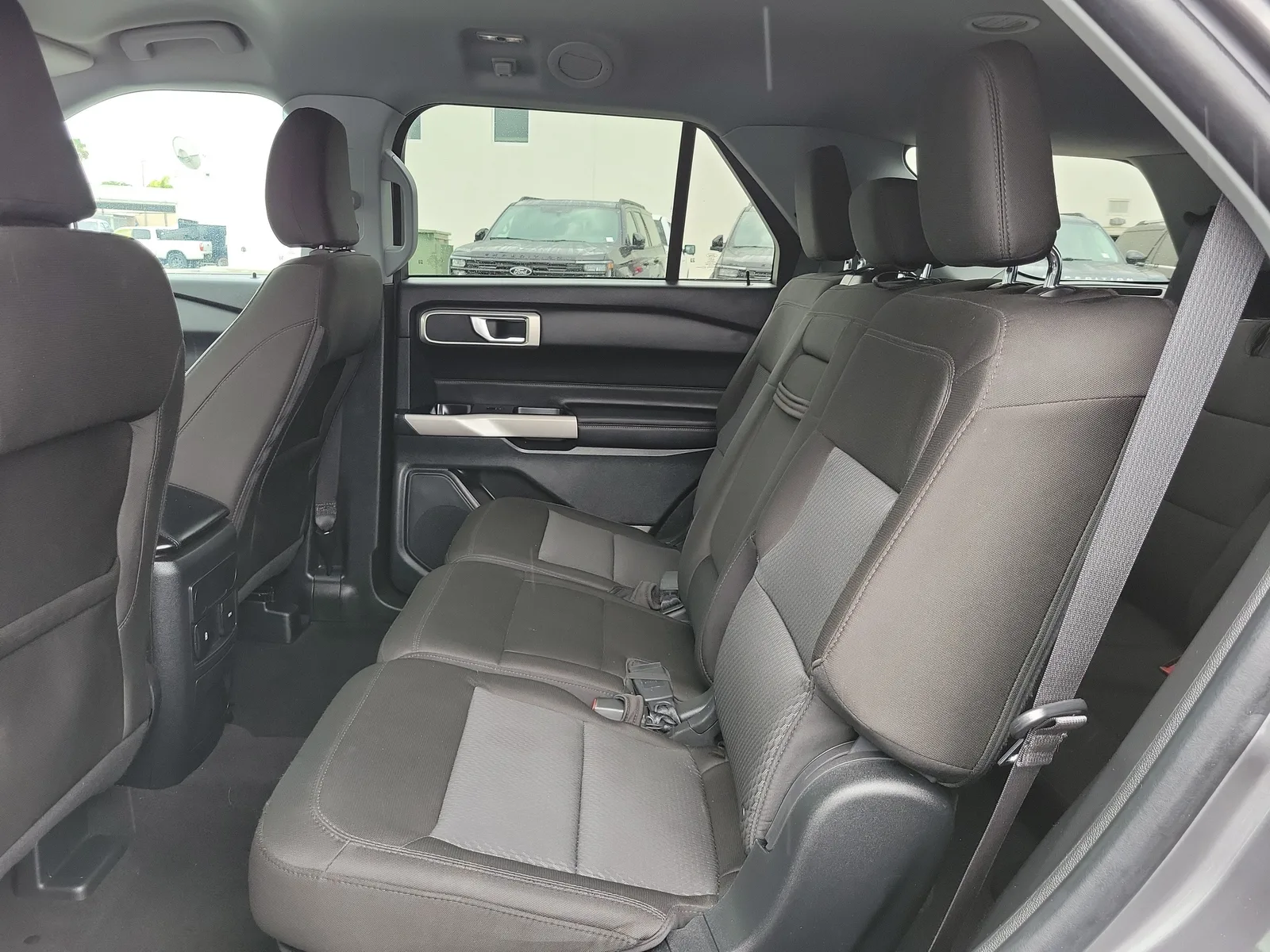 2024 Ford Explorer XLT photo 12