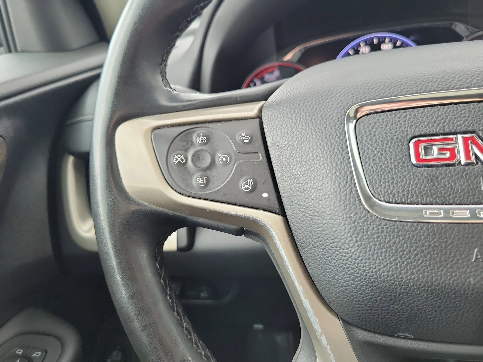 2024 GMC Terrain Denali photo 22