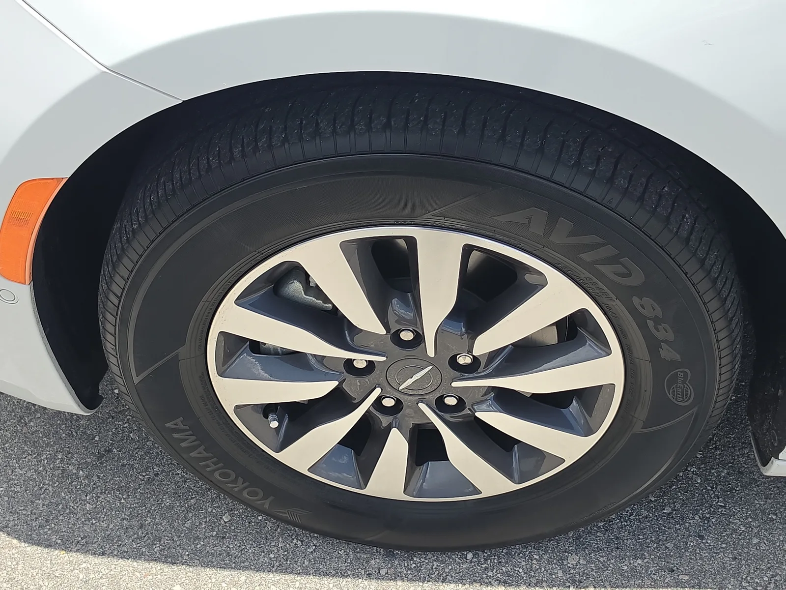 2022 Chrysler Pacifica Hybrid Limited photo 21