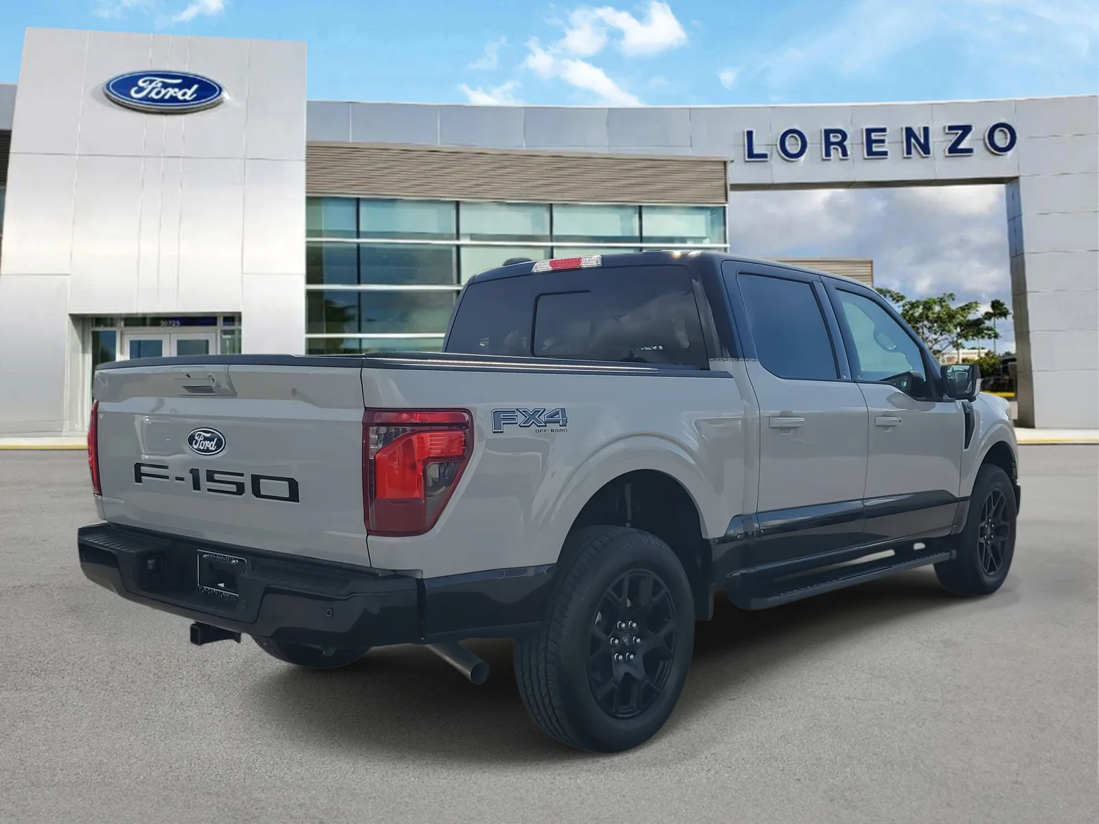 2024 Ford F-150 XLT 4WD photo 5