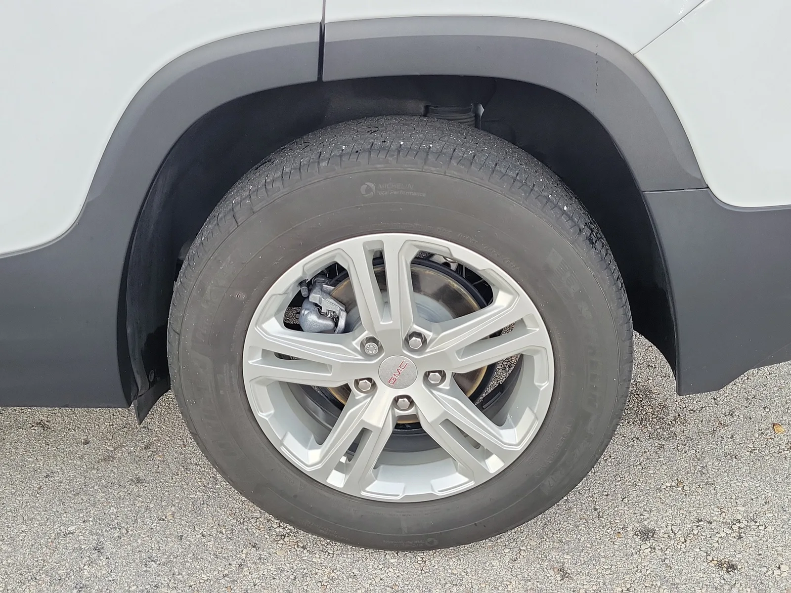 2024 GMC Terrain SLE photo 24