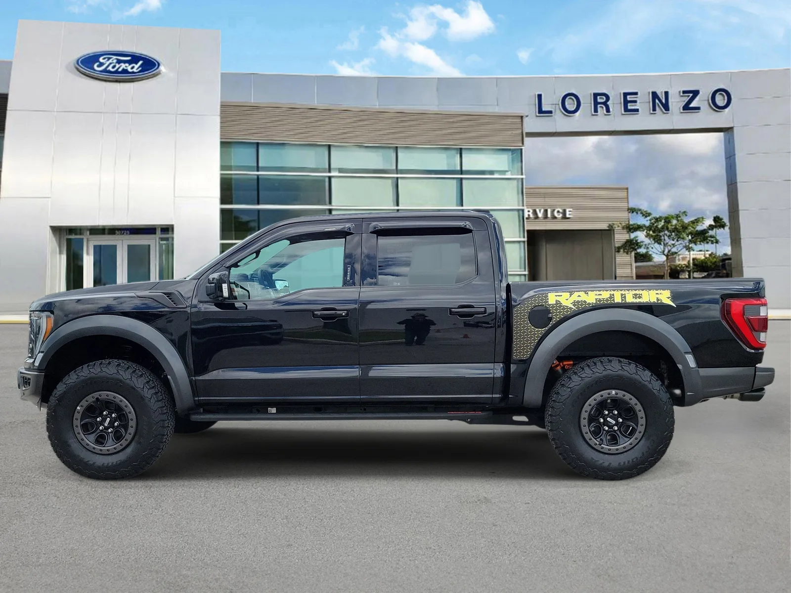 2023 Ford F-150 Raptor 4WD photo 8