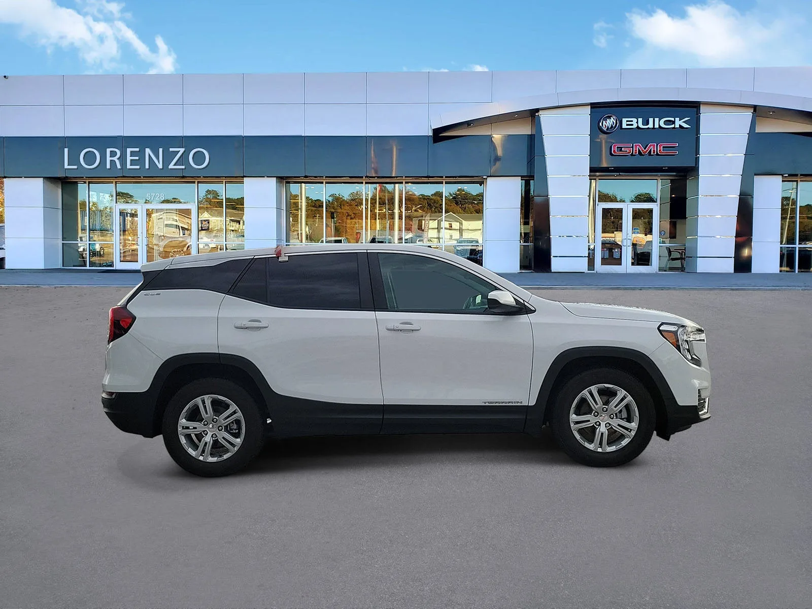 2024 GMC Terrain SLE photo 4