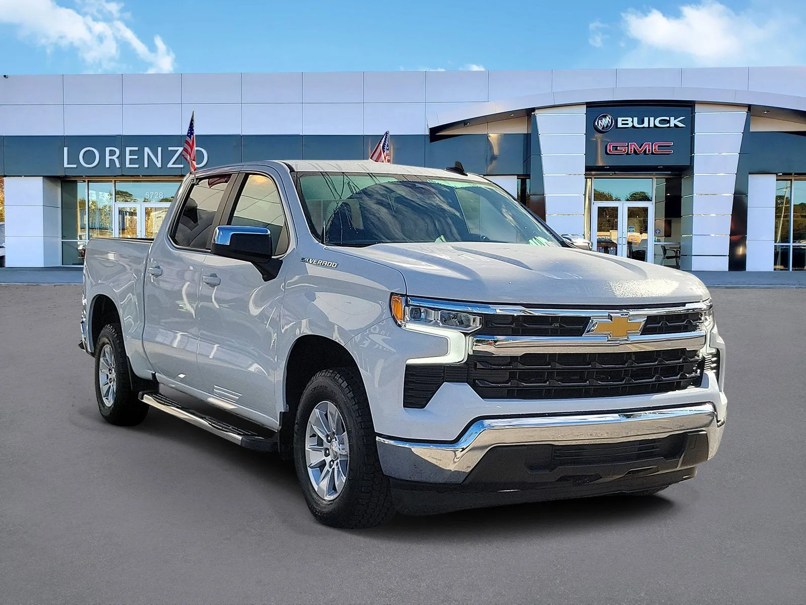 2023 Chevrolet Silverado 1500 LT photo 3