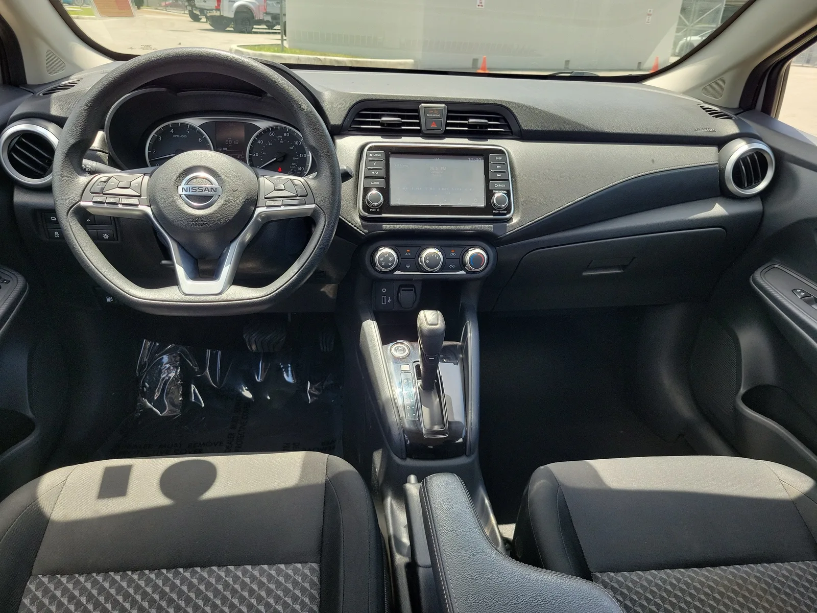 2021 Nissan Versa S photo 13