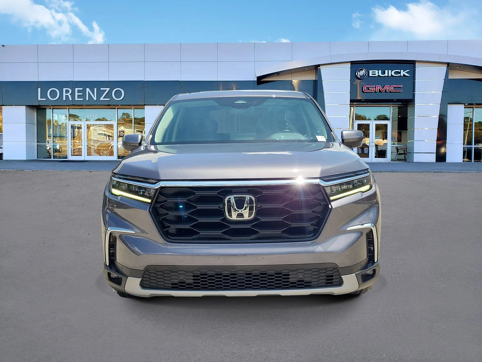 2024 Honda Pilot EX-L 8 Passenger photo 2