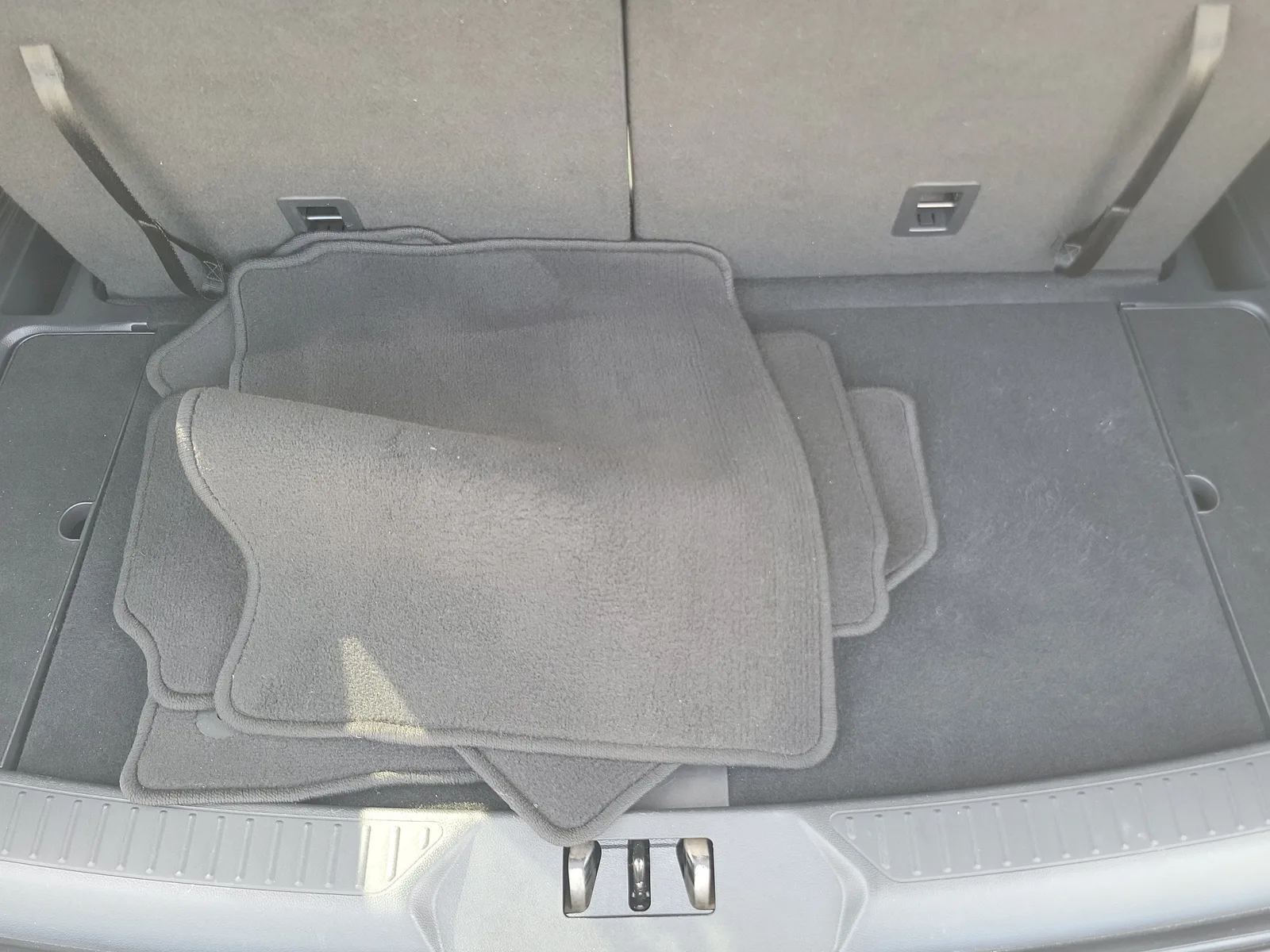 2025 Ford Explorer Active photo 18