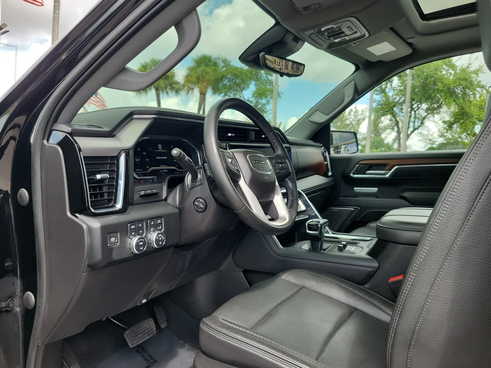 2023 GMC Sierra 1500 Denali photo 9