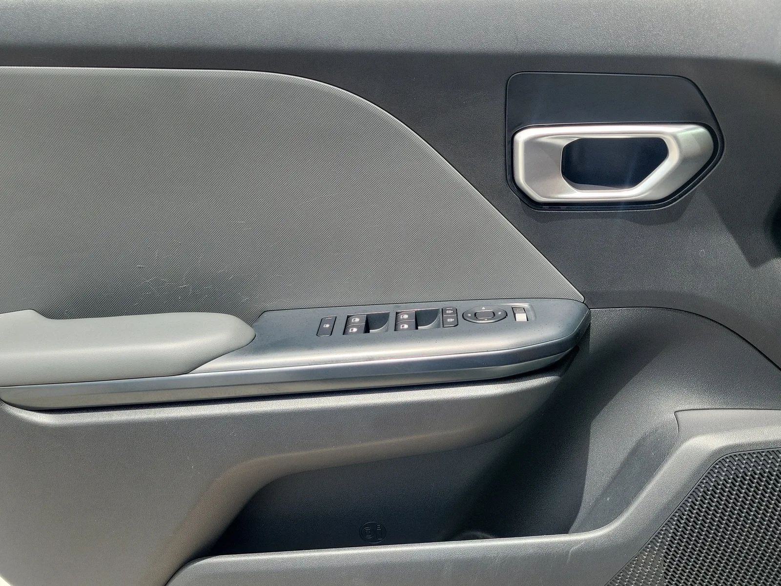 2025 Kia K4 LX photo 32