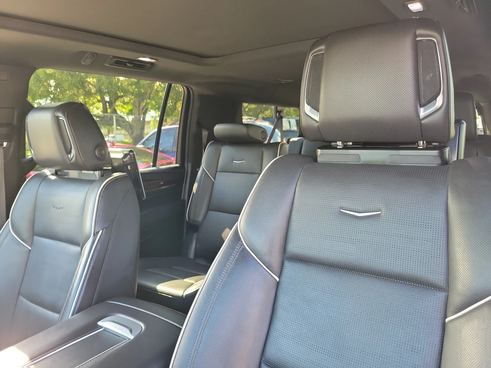 2023 Cadillac Escalade ESV 4WD Premium Luxury photo 14