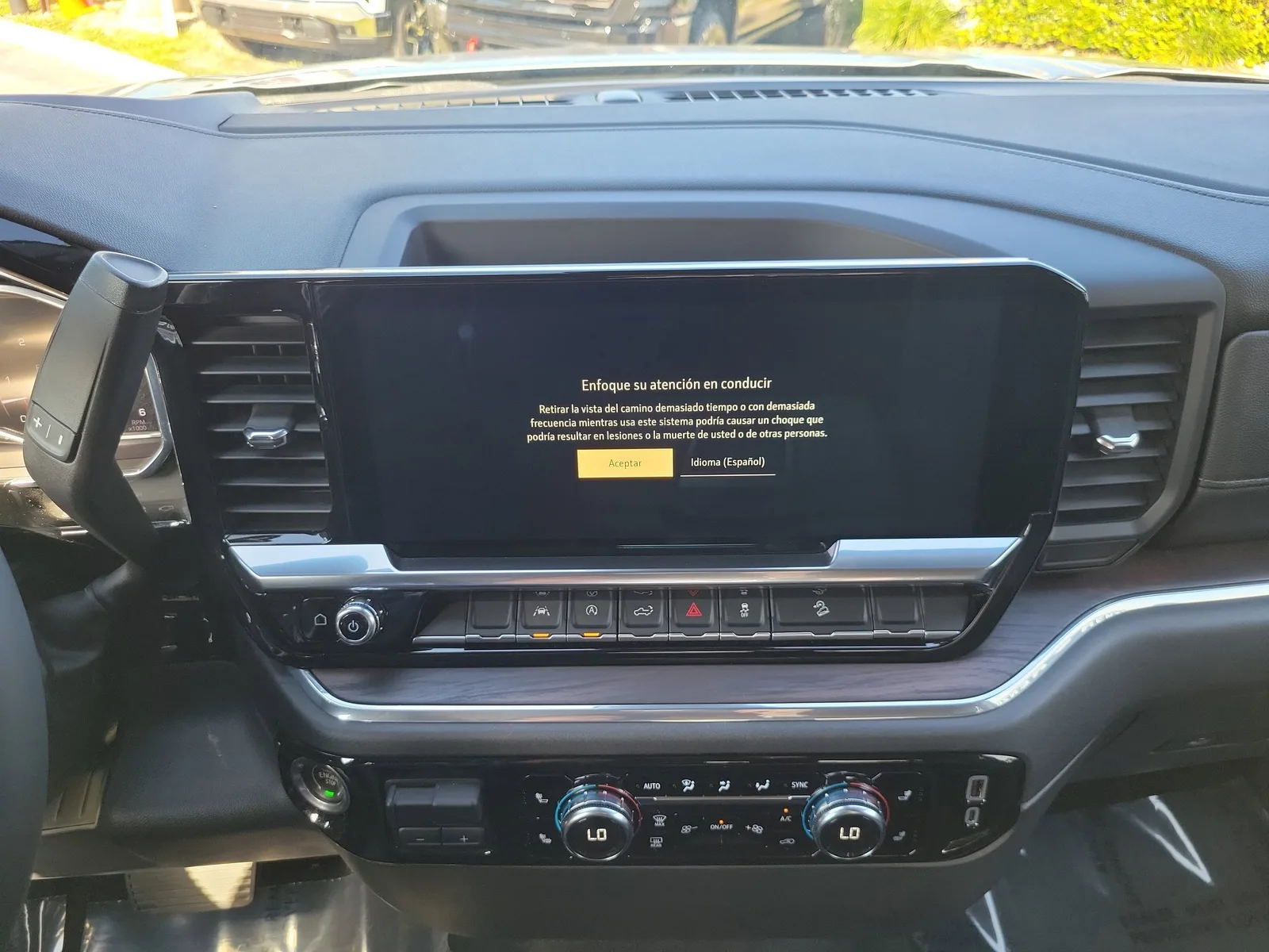 2024 GMC Sierra 1500 SLT photo 20