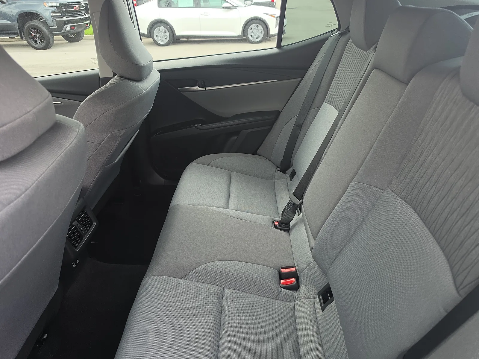 2025 Toyota Camry LE photo 9