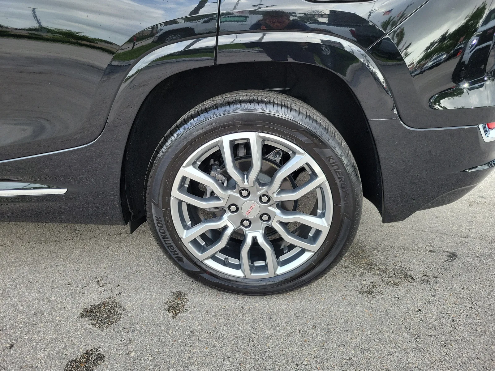 2024 GMC Terrain Denali photo 28