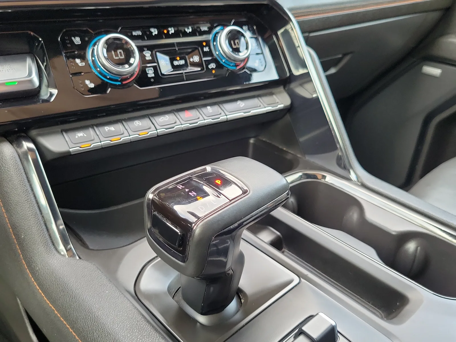 2024 GMC Sierra 1500 AT4 photo 23