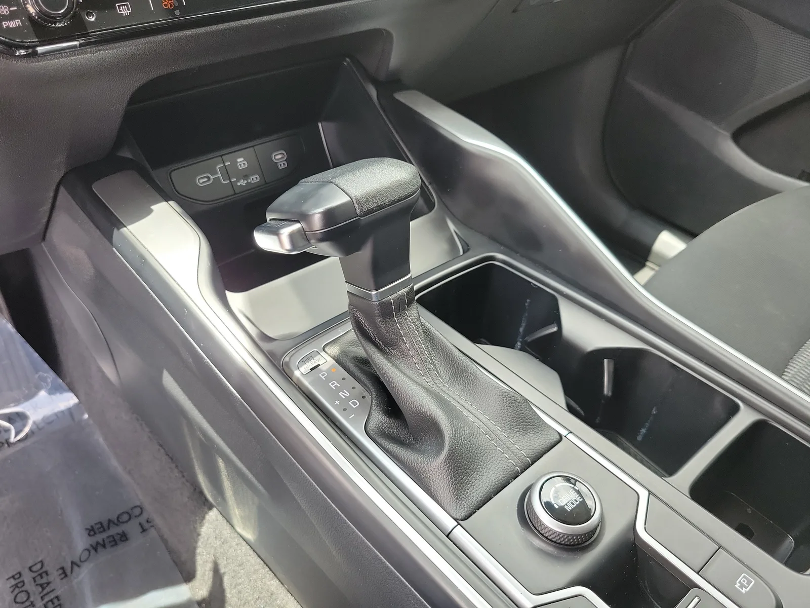 2024 Kia Sorento LX photo 29