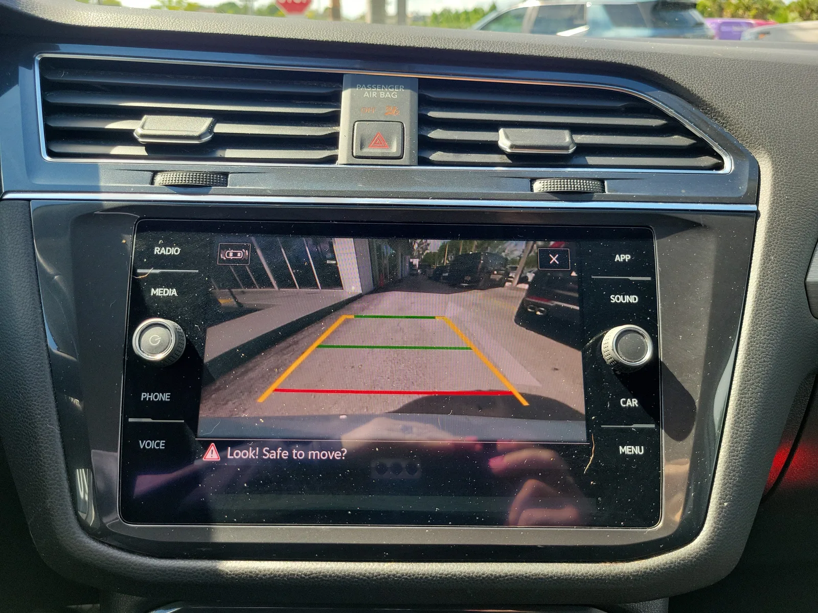 2021 Volkswagen Tiguan SE photo 10