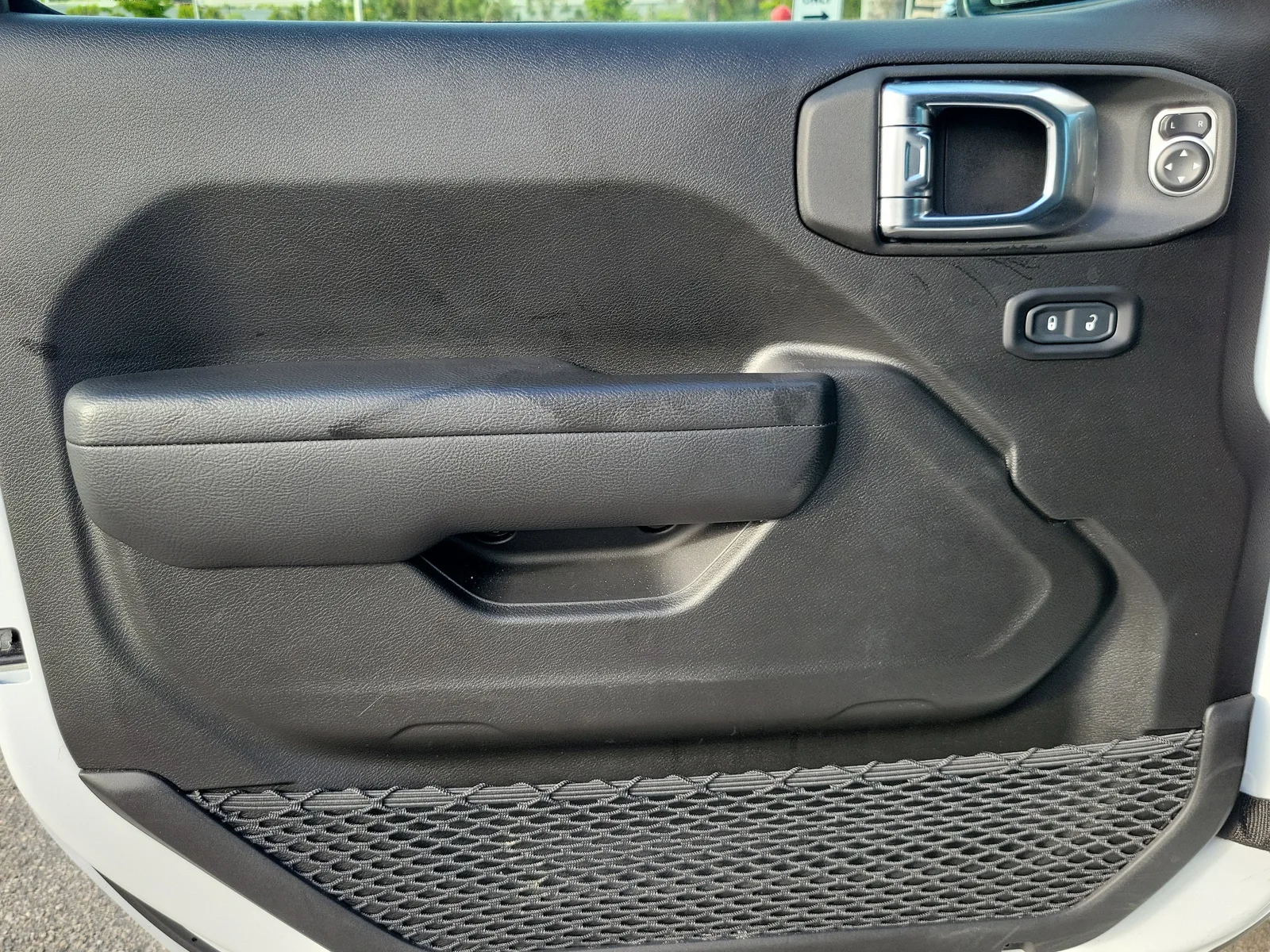 2025 Jeep Wrangler Sport S photo 22