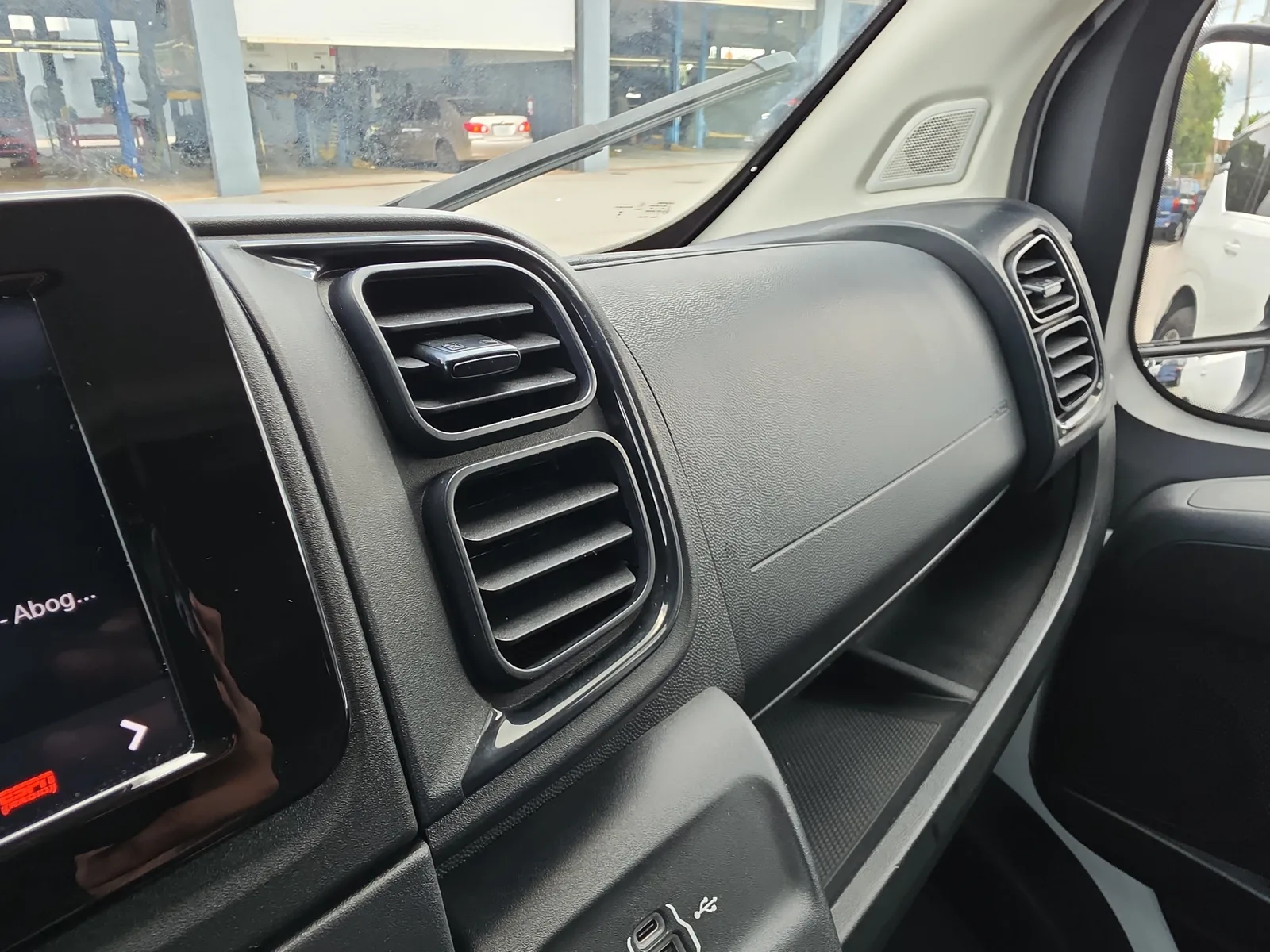 2025 RAM ProMaster Cargo Van Tradesman photo 20