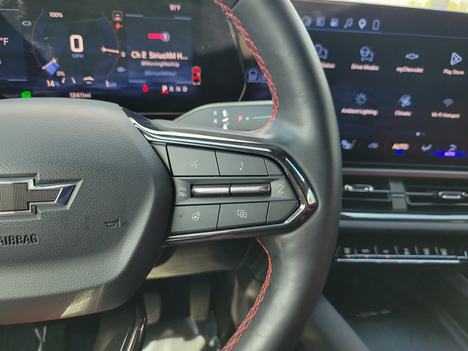 2025 Chevrolet Equinox EV RS photo 22
