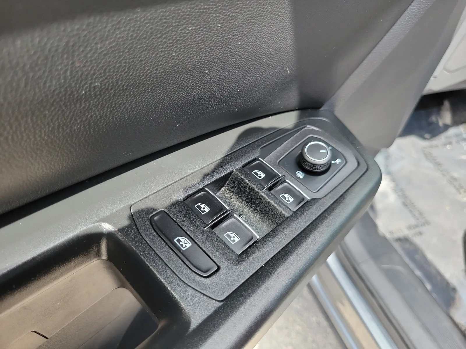 2019 Volkswagen Atlas 3.6L V6 SE photo 24