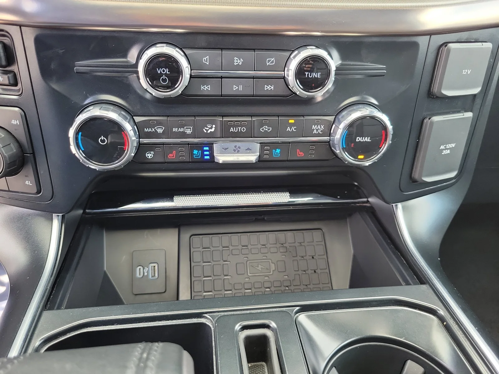 2023 Ford F-150 Raptor 4WD photo 24