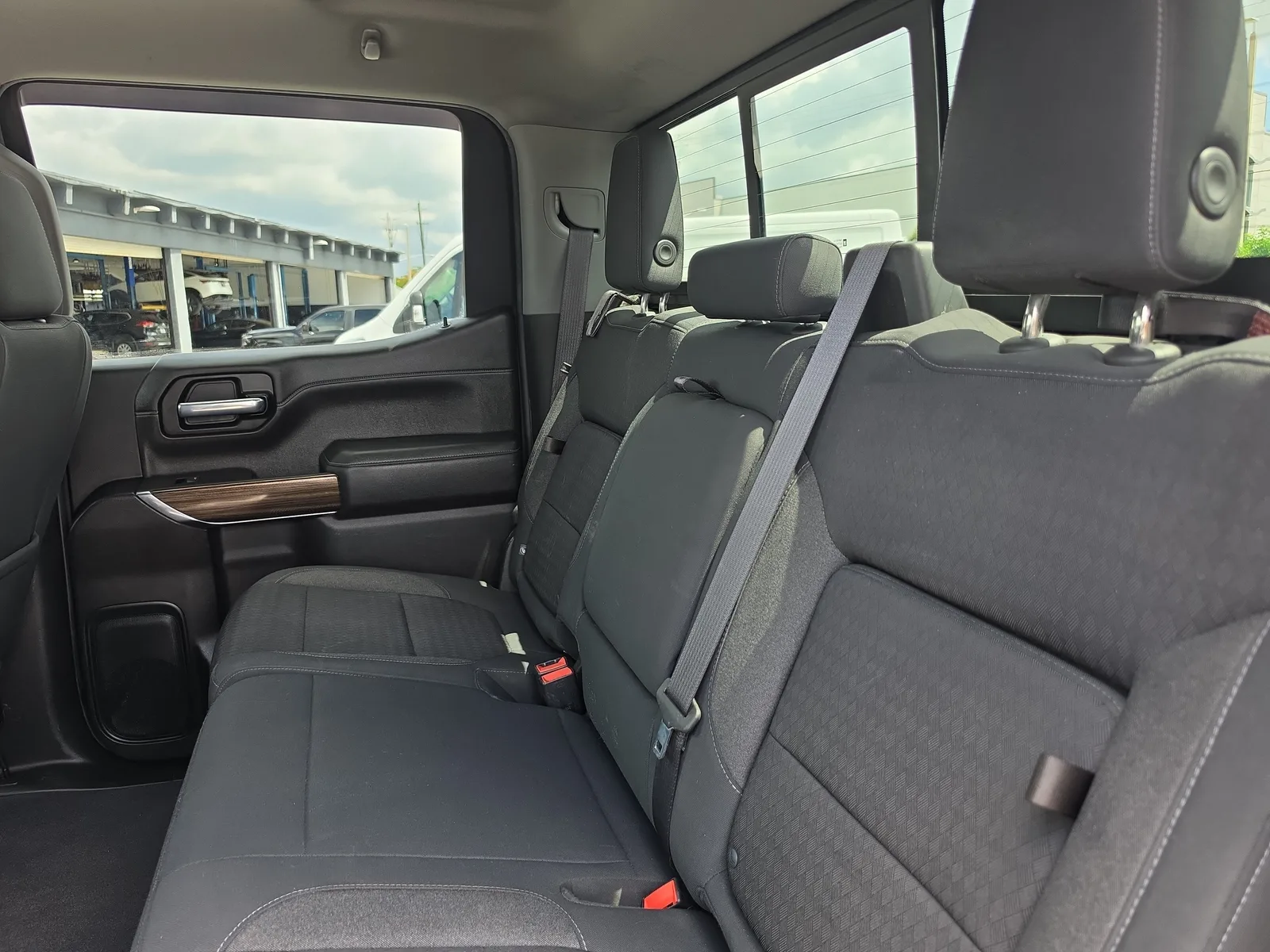 2021 Chevrolet Silverado 1500 LT Trail Boss 4WD photo 11