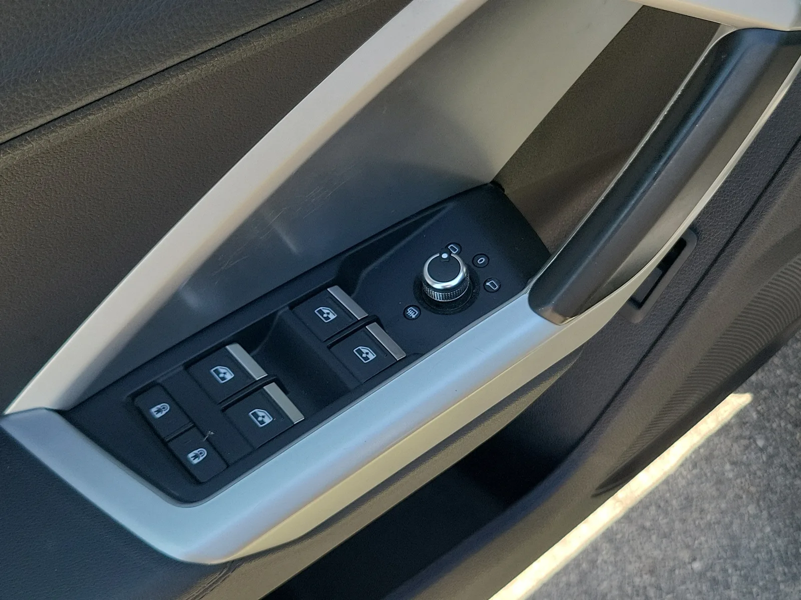 2020 Audi Q3 S line Premium photo 29