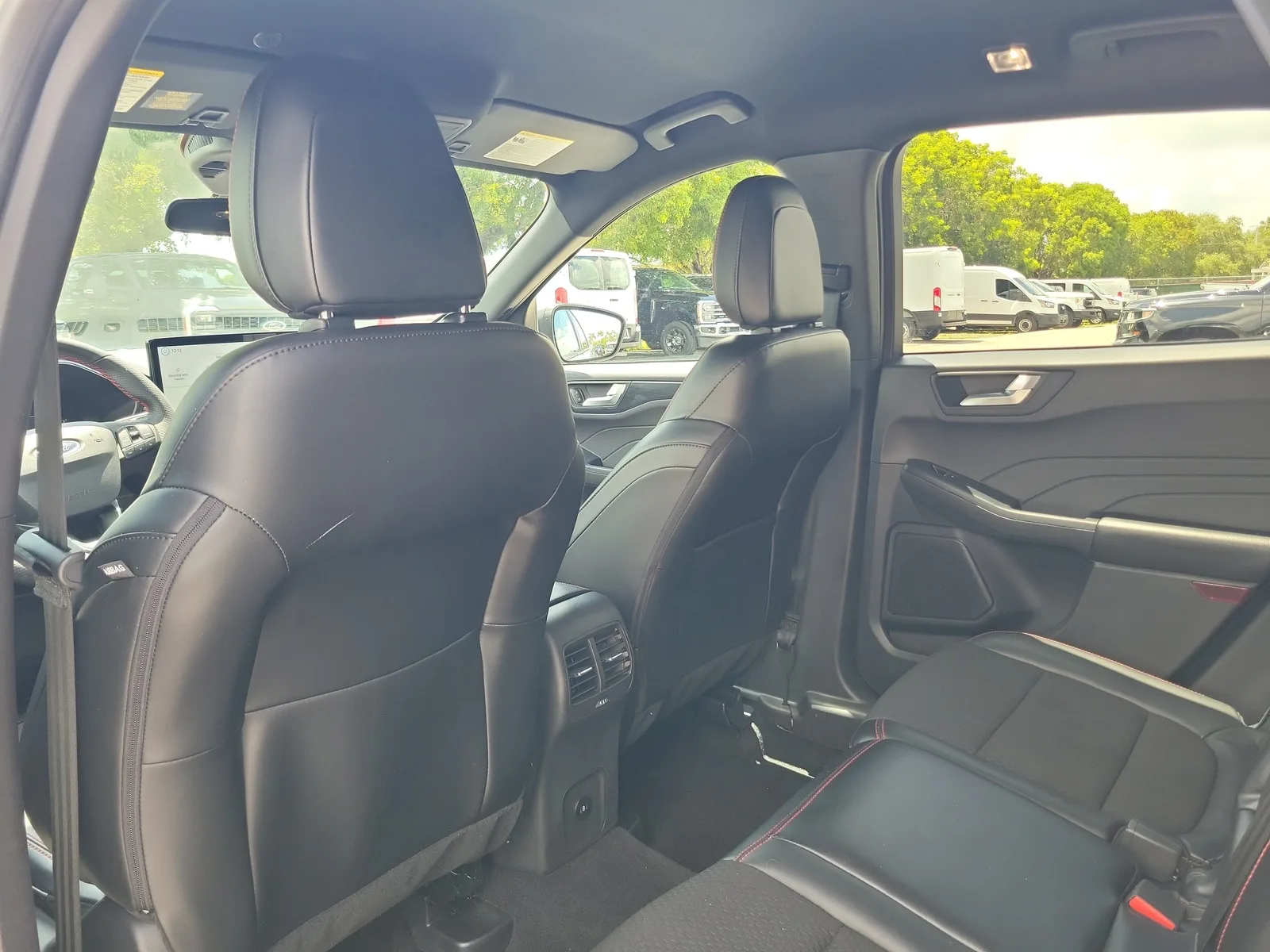 2024 Ford Escape ST-Line photo 16