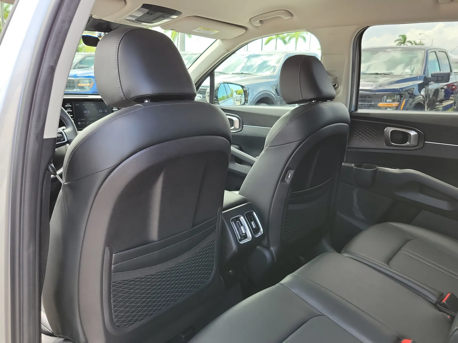 2021 Kia Sorento S photo 18
