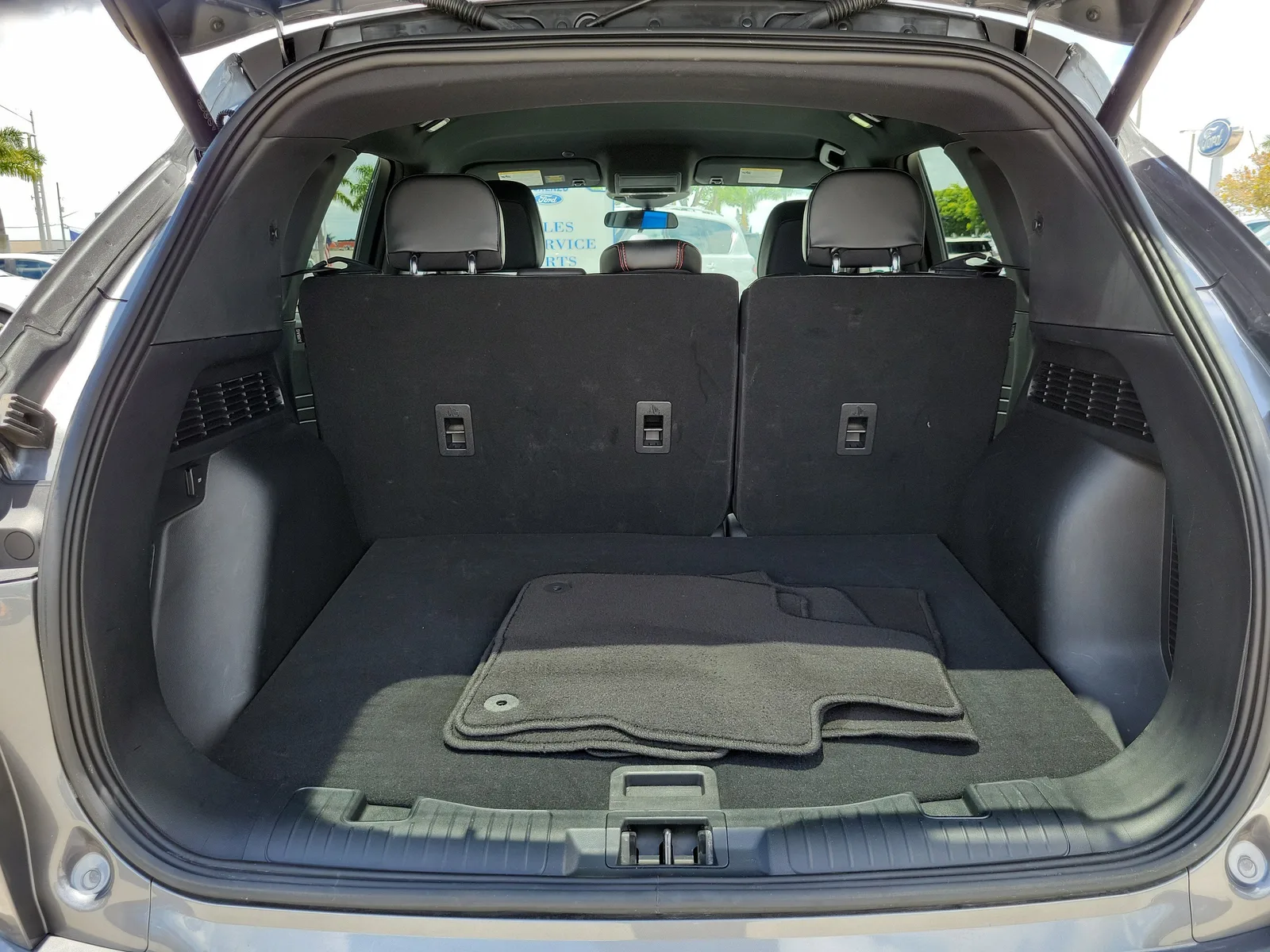 2024 Ford Escape ST-Line photo 15