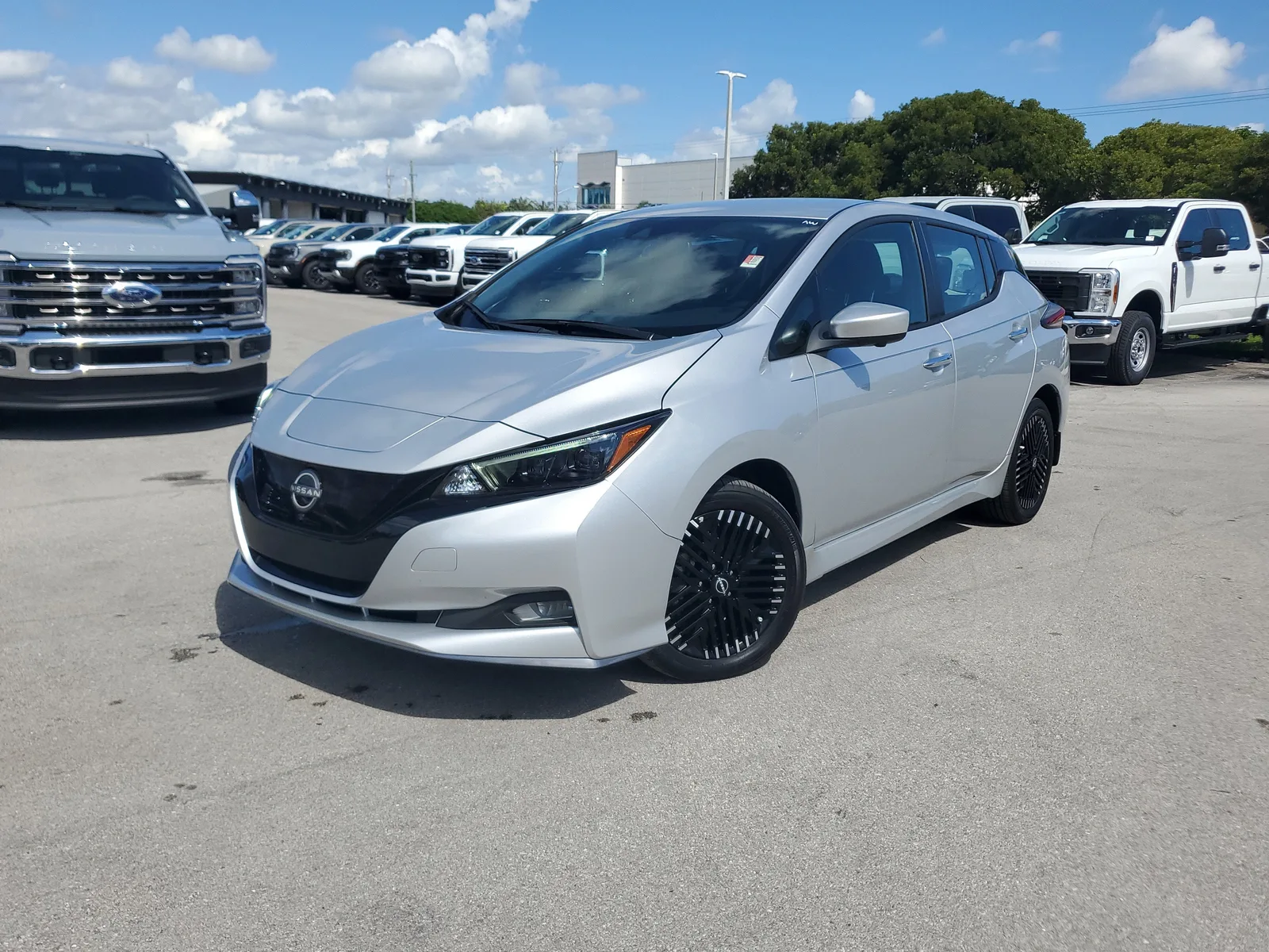 2024 Nissan LEAF SV PLUS photo 32