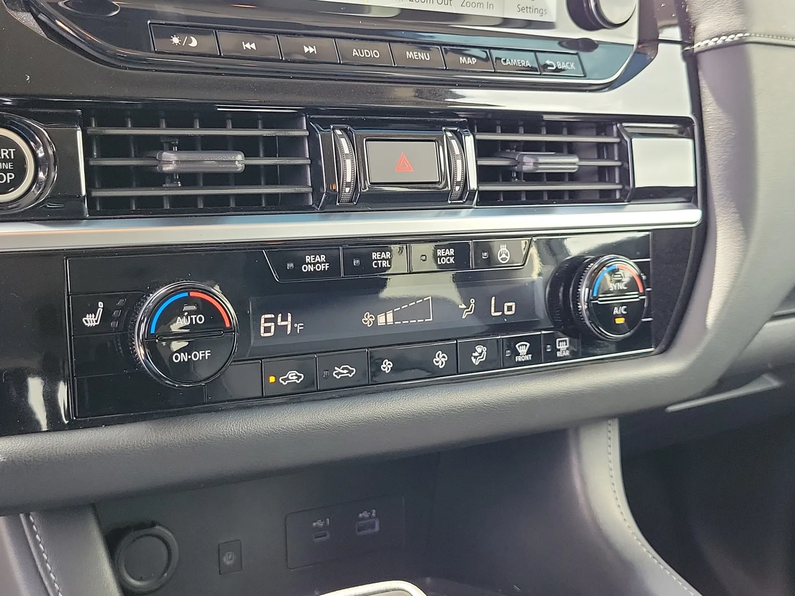 2024 Nissan Pathfinder SL photo 32