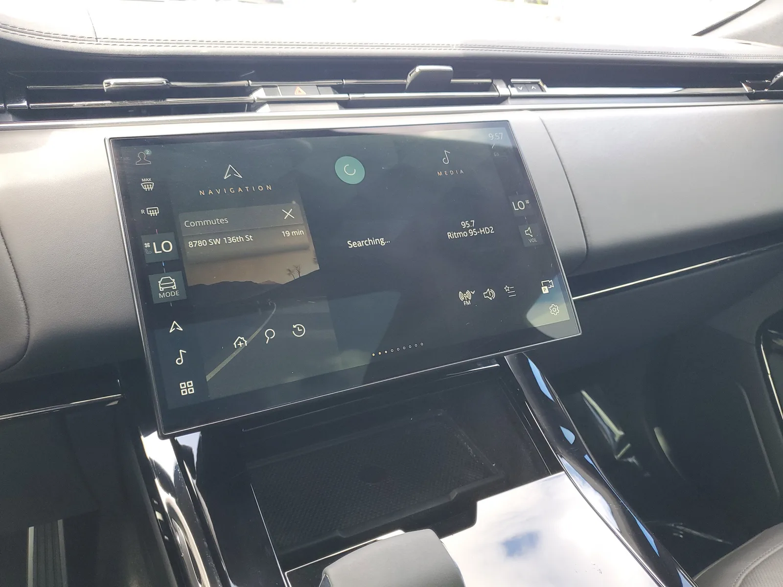 2024 Land Rover Range Rover Sport Dynamic SE photo 24