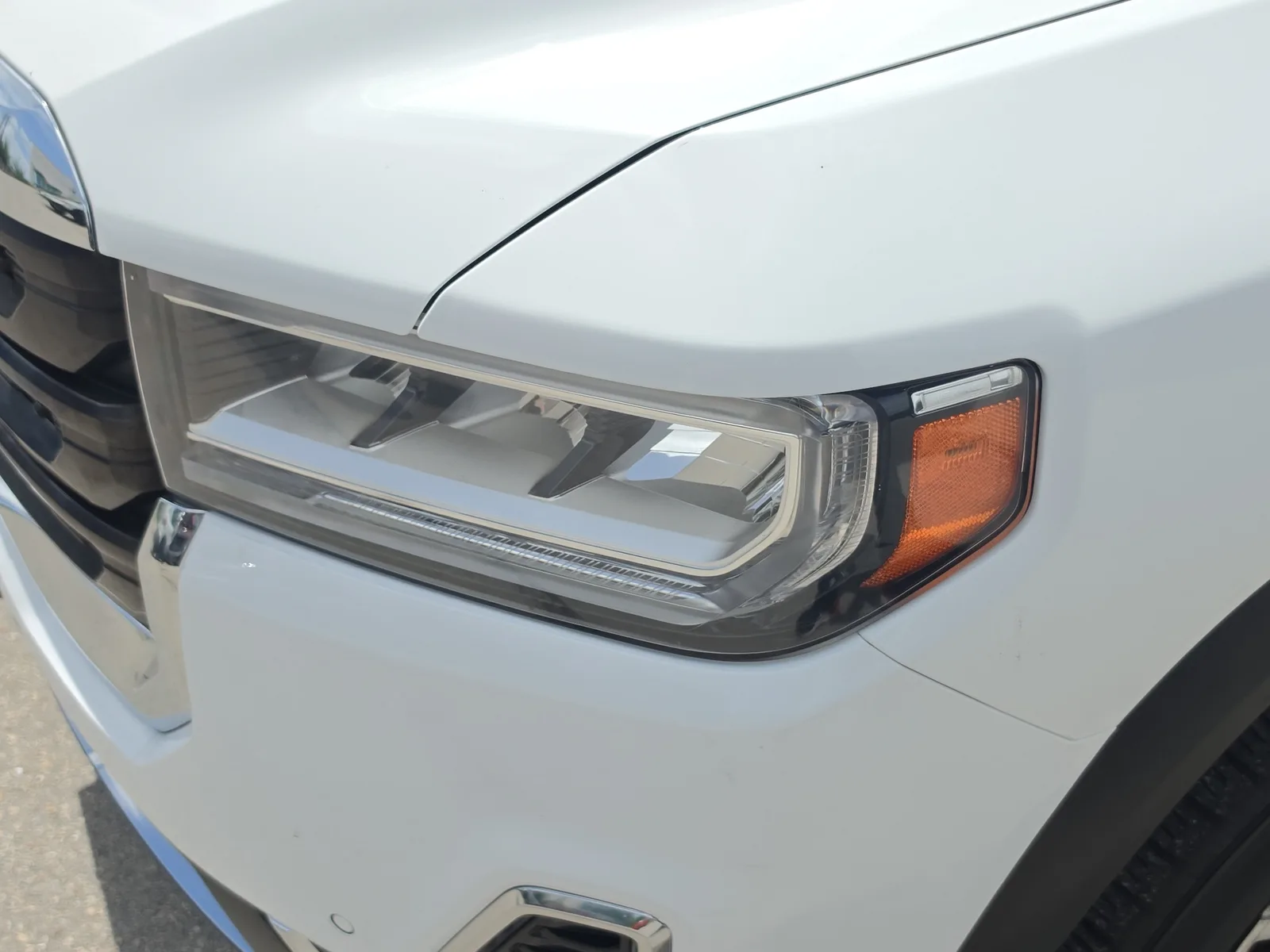 2022 GMC Acadia SLE photo 26