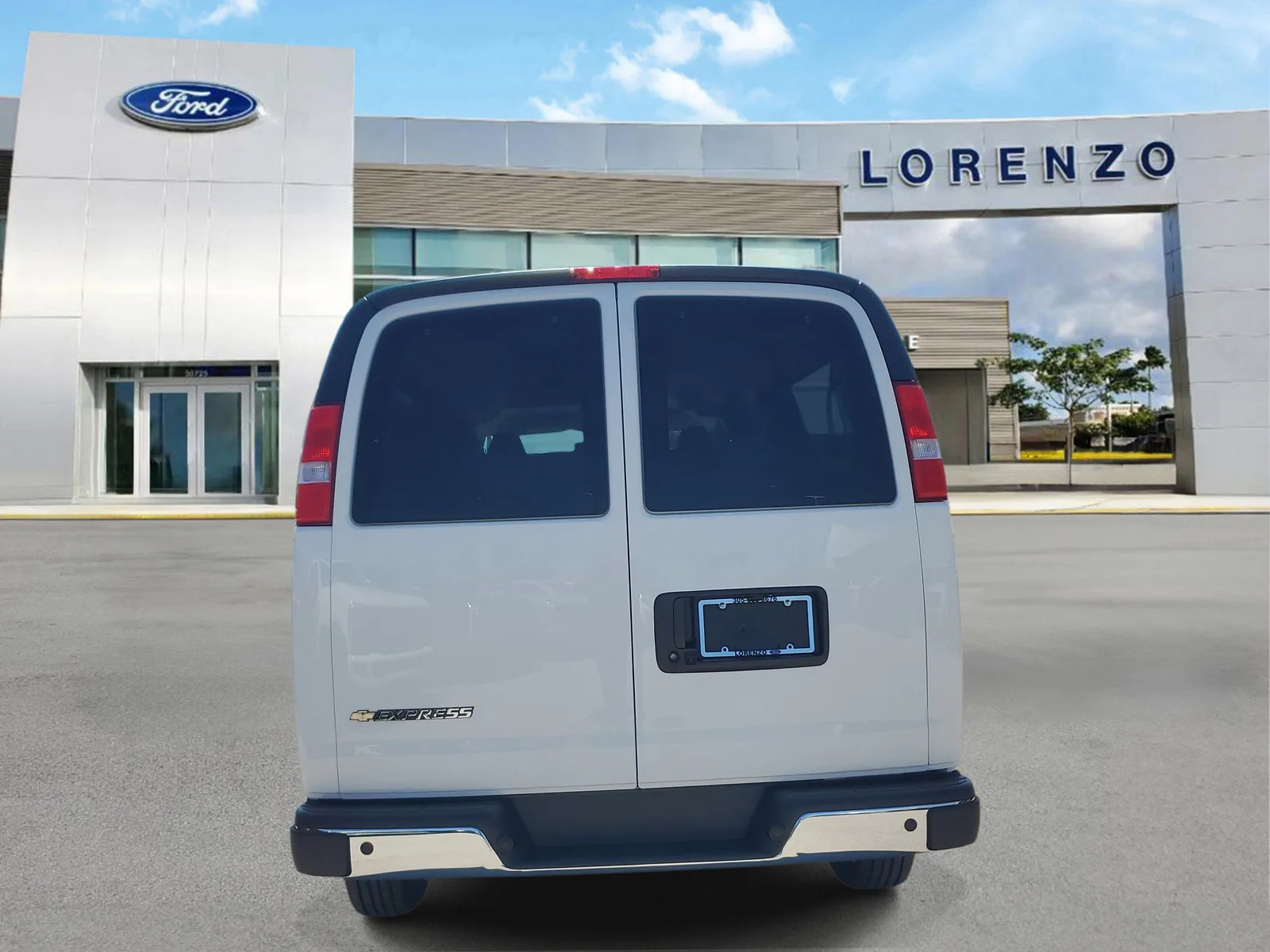 2025 Chevrolet Express Passenger LT photo 6
