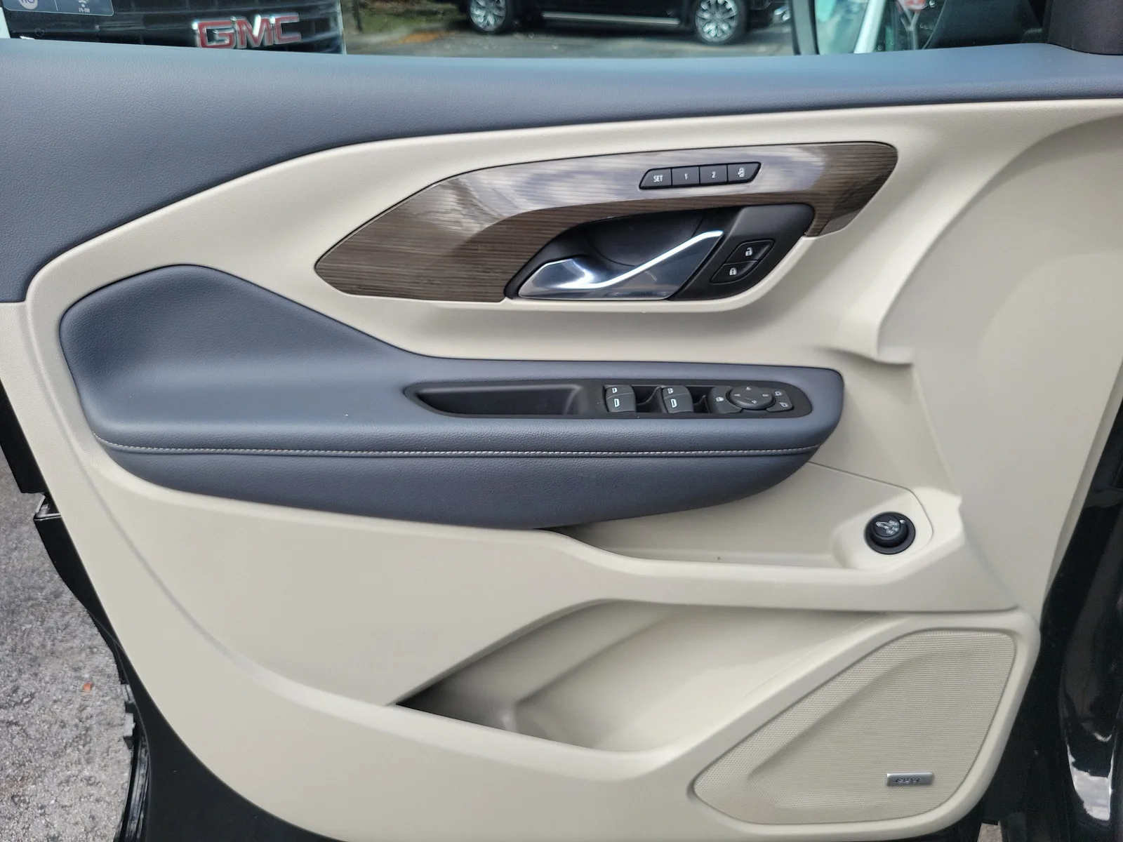 2023 GMC Terrain Denali 4WD photo 22