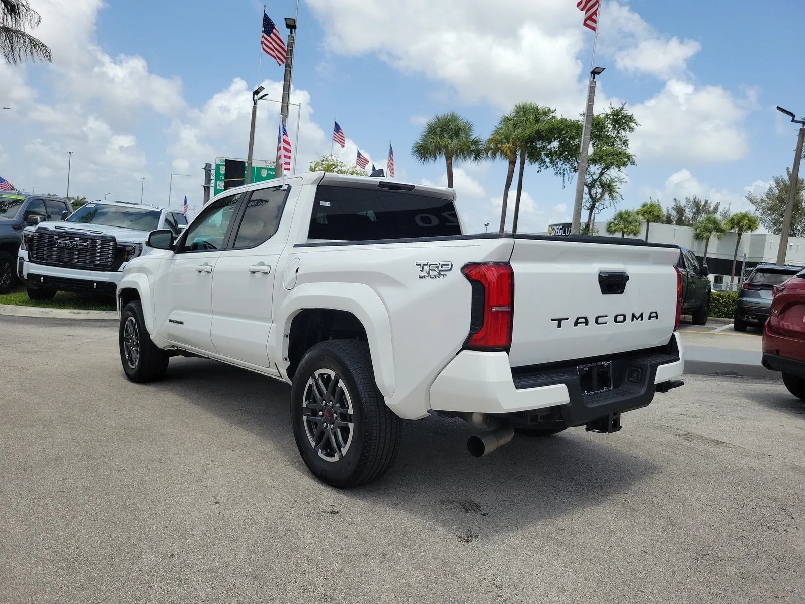2024 Toyota Tacoma 2WD SR5 photo 7