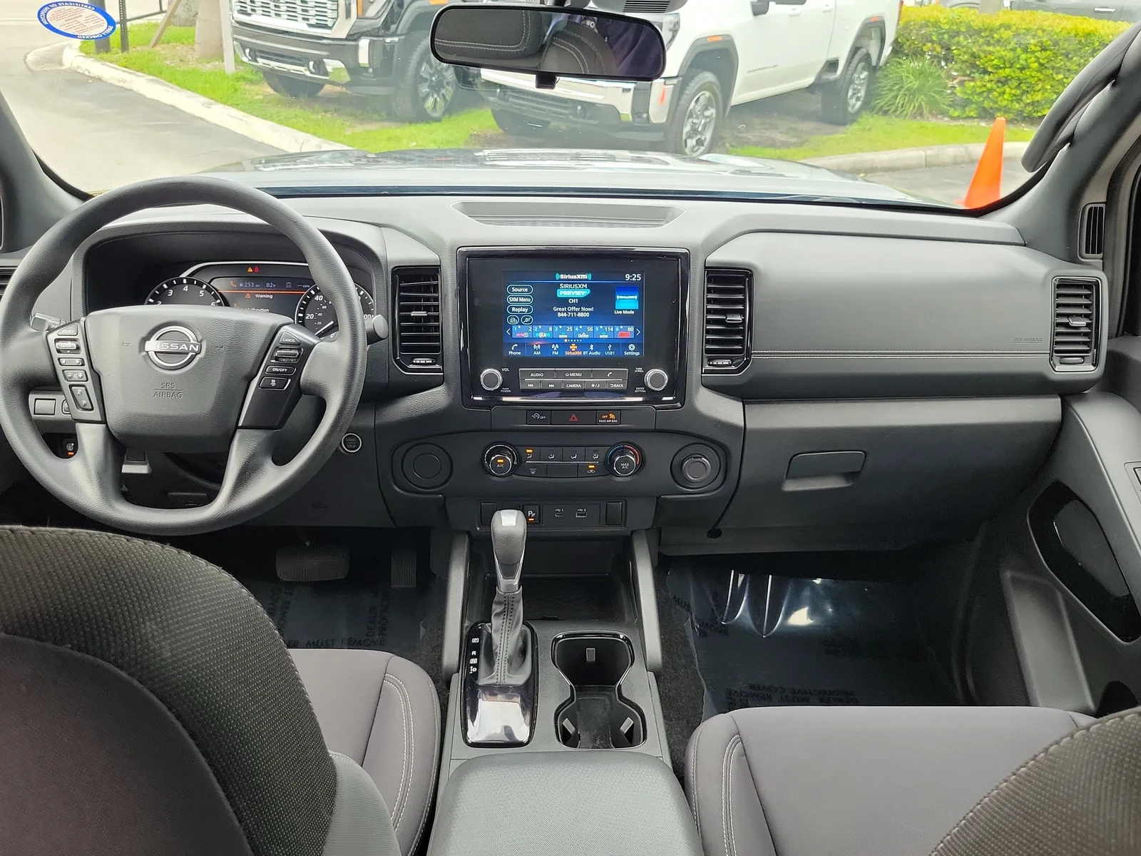 2023 Nissan Frontier SV photo 13