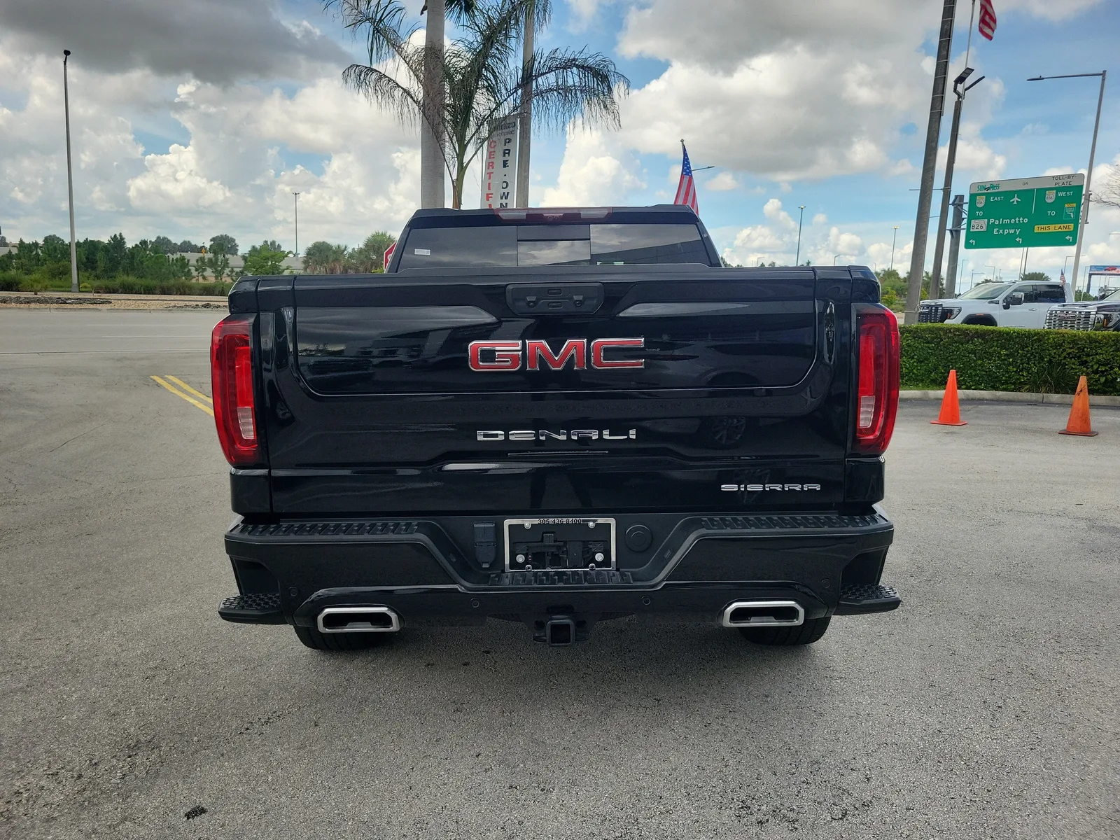 2024 GMC Sierra 1500 Denali photo 6